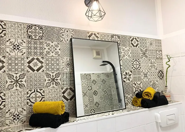 Lovely City-apartment*tiefgarage,zentrum,btu* Lejlighed *